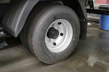 Զ�� ����H8E ���˰� 4.5T 4.15�׵��Ŵ��綯�����Ῠ(JGL1047BEVGP8)100.46kWhͼƬ