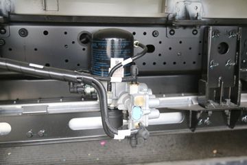 Զ�� ����H8E ���˰� 4.5T 4.15�׵��Ŵ��綯�����Ῠ(JGL1047BEVGP8)100.46kWhͼƬ