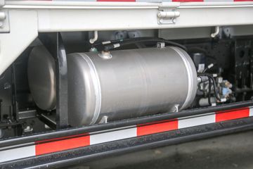 Զ�� ����H8E ���˰� 4.5T 4.15�׵��Ŵ��綯�����Ῠ(JGL1047BEVGP8)100.46kWhͼƬ