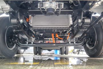 Զ�� ����H8E ���˰� 4.5T 4.15�׵��Ŵ��綯�����Ῠ(JGL1047BEVGP8)100.46kWhͼƬ