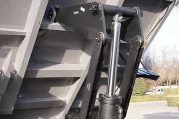 �������� ����ES3 Pro 151���� 4X2 3.5����ж��ͼƬ