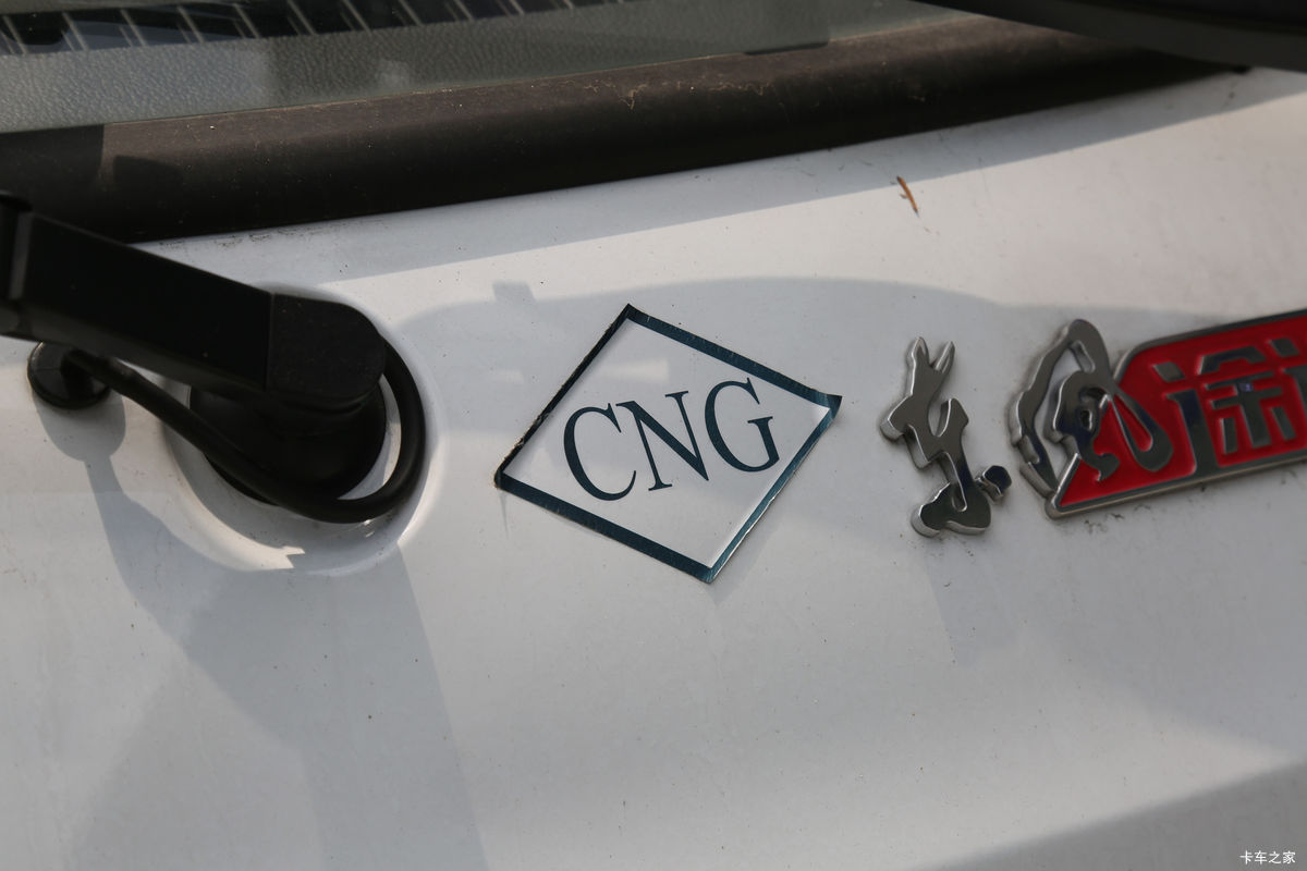 ; T5 ȿ ׼ 2.0L 127 CNG 3.03˫С()(EQ1031D16NC)                                                