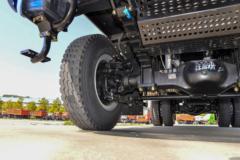 大运 致胜中卡 重载型 200马力 4X4 4.45米自卸车(DYQ2183D6BB)