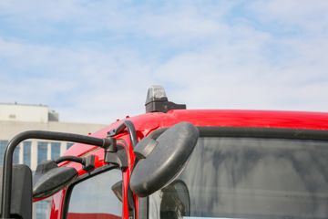 东风商用车 天锦VR 210马力 4X2 6.2米栏板载货车(国六)(DFH1180B3)外观图片