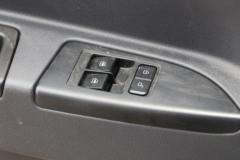 中国重汽成都商用车 V3 170马力 4.15米单排仓栅式轻卡(CDW5044CCYG331DFA)