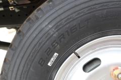 中国重汽成都商用车 V3 170马力 4.15米单排仓栅式轻卡(CDW5044CCYG331DFA)