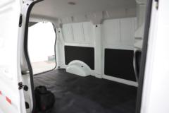 长安 睿行EM60Ⅱ 基本型 2.6T 2座 4.525米纯电动背掀门厢式运输车38.7kWh 长安 睿行EM60Ⅱ 基本型 2.6T 2座 4.525米纯电动背掀门厢式运输车38.7kWh