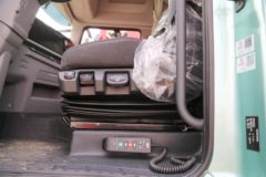 东风商用车 天龙旗舰GX 580马力 6X4 LNG自动档牵引车(液缓)(DFH4250DX13)