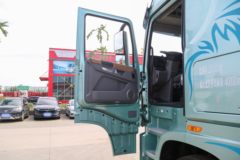 东风商用车 天龙旗舰GX 580马力 6X4 LNG自动档牵引车(液缓)(DFH4250DX13)