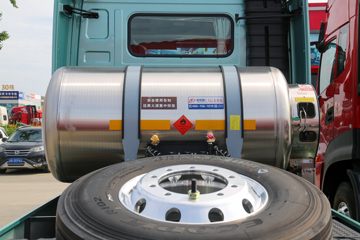 �������ó� �����콢GX 580���� 6X4 LNG�Զ���ǣ����(Һ��)(DFH4250DX13)ͼƬ