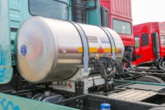 东风商用车 天龙旗舰GX 580马力 6X4 LNG自动档牵引车(液缓)(DFH4250DX13)