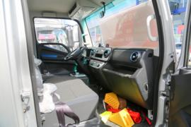 智蓝ES&nbsp;电动冷藏车驾驶室图片