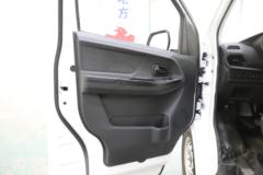 长安 睿行EM80Ⅱ 2023款 基本型 2座 4.805米纯电动对开门封闭货车41.932kWh 长安 睿行EM80Ⅱ 2023款 基本型 2座 4.805米纯电动对开门封闭货车41.932kWh