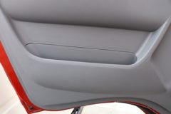 中国重汽HOWO 悍将 140马力 3.85米排半栏板轻卡(万里扬5档)(ZZ1047C3215F145)