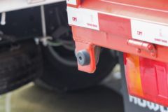 中国重汽HOWO 悍将 140马力 3.85米排半栏板轻卡(万里扬5档)(ZZ1047C3215F145)