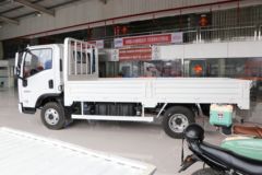 陕汽商用车 轩德翼9 标准版 160马力 4.15米单排栏板轻卡(SX1042NP6331)