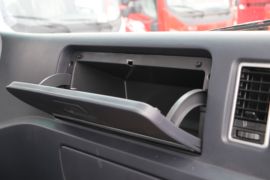 V系&nbsp;电动载货车内饰图片