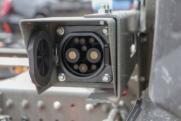 �й������ɶ����ó� V2-X 4.5T 4.15�׵��Ŵ��綯��դʽ�Ῠ140kWhͼƬ