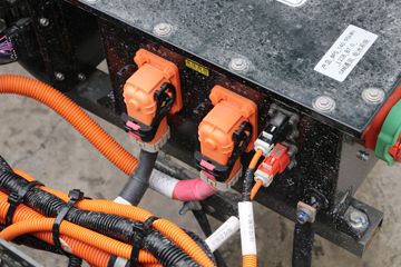 �й������ɶ����ó� V2-X 4.5T 4.15�׵��Ŵ��綯��դʽ�Ῠ140kWhͼƬ