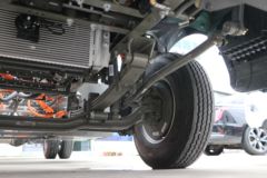中国重汽成都商用车 V2-X 4.5T 4.15米单排纯电动仓栅式轻卡(CDW5042CCYG331DZHBEV)140kWh