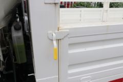 陕汽商用车 德龙G1 137马力 4.18米单排仓栅式轻卡(法士特6档)(SX5041CCYNP6331)