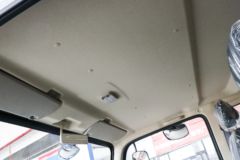 陕汽商用车 德龙G1 155马力 3.82米排半栏板轻卡(SX1041NP6331)