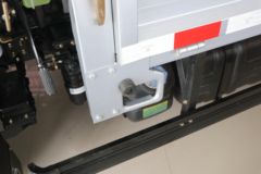陕汽商用车 德龙G1 155马力 3.82米排半栏板轻卡(SX1041NP6331)