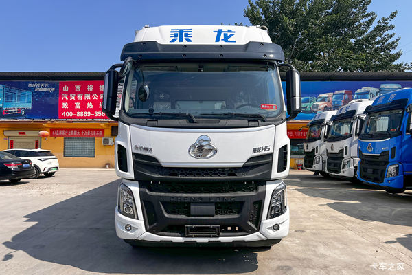 东风柳汽 乘龙H5 290马力 4X2 6.8米AMT自动档冷藏车(万里扬10档)(LZ5180XLCH5AC2)