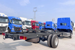 东风柳汽 乘龙H5 320马力 4X2 9.6米厢式载货车(LZ5180XXYH5AC8)