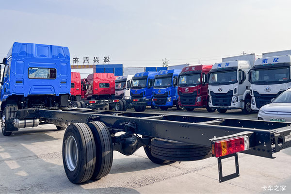 上海如祥乘龙汽车6.8米290马力,自动挡月底大促销直降5万