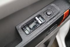 远程 超级VAN 劲程版 3.9T 5.49米纯电动中轴低顶封闭货车68kWh