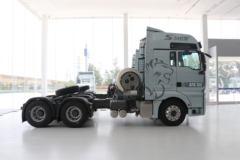 中国重汽 汕德卡SITRAK G7S重卡 590马力 6X4 LNG自动档牵引车(带液缓)