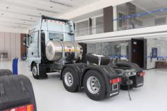 中国重汽 汕德卡SITRAK G7S重卡 590马力 6X4 LNG自动档牵引车(带液缓)