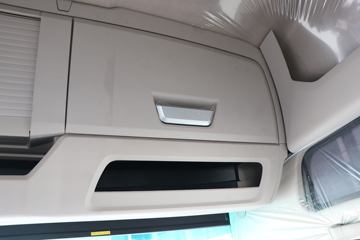 �й����� �ǵ¿�SITRAK G7S�ؿ� 590���� 6X4 LNG�Զ���ǣ����(��Һ��)ͼƬ