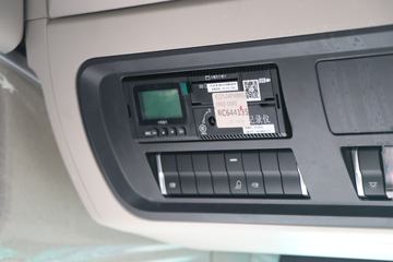 �й����� �ǵ¿�SITRAK G7S�ؿ� 590���� 6X4 LNG�Զ���ǣ����(��Һ��)ͼƬ