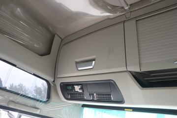 �й����� �ǵ¿�SITRAK G7S�ؿ� 590���� 6X4 LNG�Զ���ǣ����(��Һ��)ͼƬ