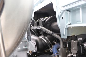�й����� �ǵ¿�SITRAK G7S�ؿ� 590���� 6X4 LNG�Զ���ǣ����(��Һ��)ͼƬ