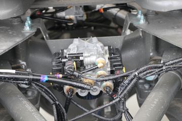 �й����� �ǵ¿�SITRAK G7S�ؿ� 590���� 6X4 LNG�Զ���ǣ����(��Һ��)ͼƬ