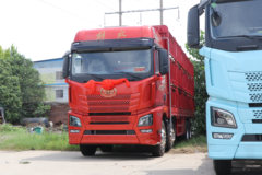 青岛解放 JH6 智尊版 560马力 8X4 畜禽运输车(带液缓) 青岛解放 JH6 智尊版 560马力 8X4 畜禽运输车(带液缓)