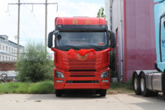 青岛解放 JH6 智尊版 560马力 8X4 畜禽运输车(带液缓) 青岛解放 JH6 智尊版 560马力 8X4 畜禽运输车(带液缓)