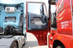 青岛解放 JH6 智尊版 560马力 8X4 畜禽运输车(带液缓) 青岛解放 JH6 智尊版 560马力 8X4 畜禽运输车(带液缓)