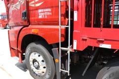 青岛解放 JH6 智尊版 560马力 8X4 畜禽运输车(带液缓) 青岛解放 JH6 智尊版 560马力 8X4 畜禽运输车(带液缓)