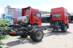 青岛解放 JK6中卡 300马力 4X2 6.8米仓栅式载货车(一汽解放8档)(CA5180CCYP28K8L2E6A90)