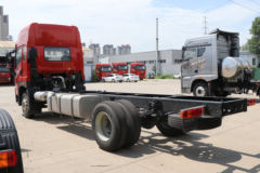 青岛解放 JK6中卡 300马力 4X2 6.8米仓栅式载货车(一汽解放8档)(CA5180CCYP28K8L2E6A90)