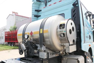 �ൺ��� JH6�ؿ� ����� 590���� 6X4 LNG�Զ���ǣ����ͼƬ