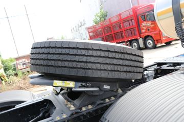 �ൺ��� JH6�ؿ� ����� 590���� 6X4 LNG�Զ���ǣ����ͼƬ