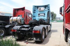 青岛解放 JH6重卡 680马力 6X4 AMT自动档牵引车(457冲焊桥)(CA4258P25K15T1E6A80)