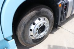 青岛解放 JH6重卡 680马力 6X4 AMT自动档牵引车(457冲焊桥)(CA4258P25K15T1E6A80)