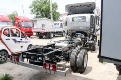 陕汽商用车 德龙G300 170马力 4.18米单排仓栅式轻卡(7T后桥)(SX5041CCYNP6331)