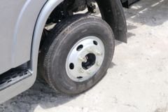 陕汽商用车 德龙G300 170马力 4.18米单排仓栅式轻卡(7T后桥)(SX5041CCYNP6331)